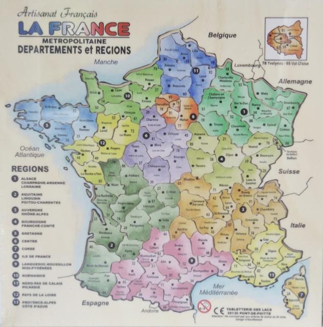 Puzzle en bois carte géographique de France 22 régions découpées